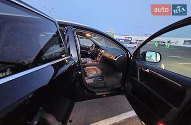 Позашляховик / Кросовер Audi Q7 2013 в 