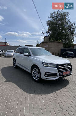 Позашляховик / Кросовер Audi Q7 2017 в Рівному