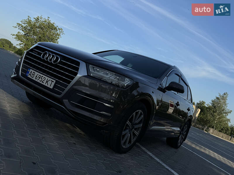 Позашляховик / Кросовер Audi Q7 2018 в Тульчині