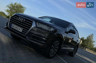 Внедорожник / Кроссовер Audi Q7 2018 в 