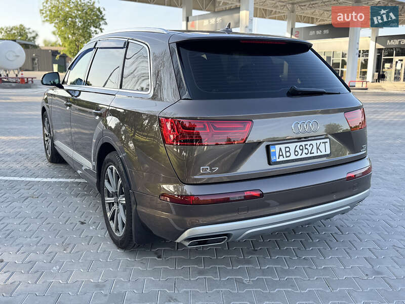 Позашляховик / Кросовер Audi Q7 2018 в Тульчині