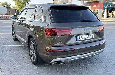 Внедорожник / Кроссовер Audi Q7 2018 в 