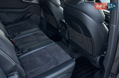 Внедорожник / Кроссовер Audi Q7 2018 в 