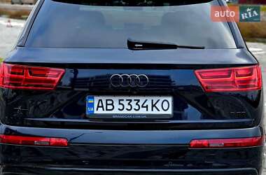 Внедорожник / Кроссовер Audi Q7 2016 в 