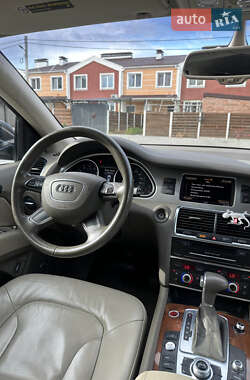 Внедорожник / Кроссовер Audi Q7 2013 в 