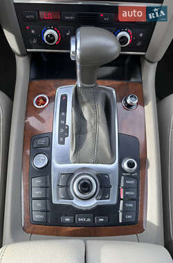 Внедорожник / Кроссовер Audi Q7 2013 в 