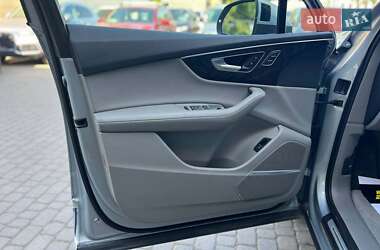 Внедорожник / Кроссовер Audi Q7 2022 в 