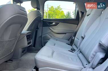 Внедорожник / Кроссовер Audi Q7 2022 в 