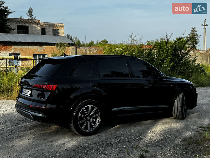 Позашляховик / Кросовер Audi Q7 2021 в Тернополі