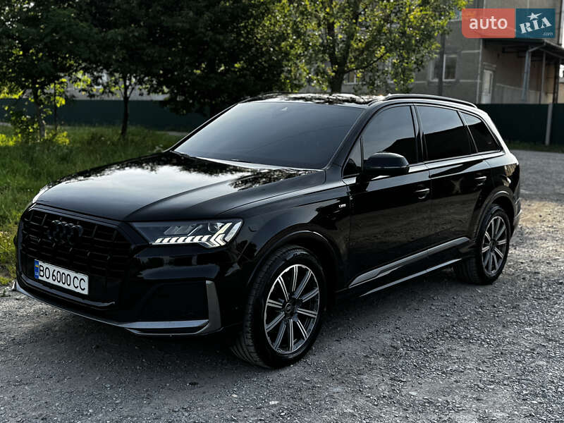 Позашляховик / Кросовер Audi Q7 2021 в Тернополі