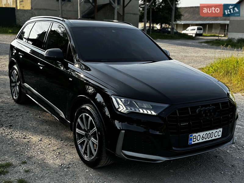 Позашляховик / Кросовер Audi Q7 2021 в Тернополі