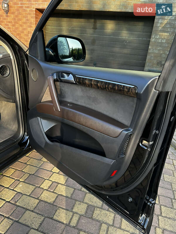 Позашляховик / Кросовер Audi Q7 2015 в Умані