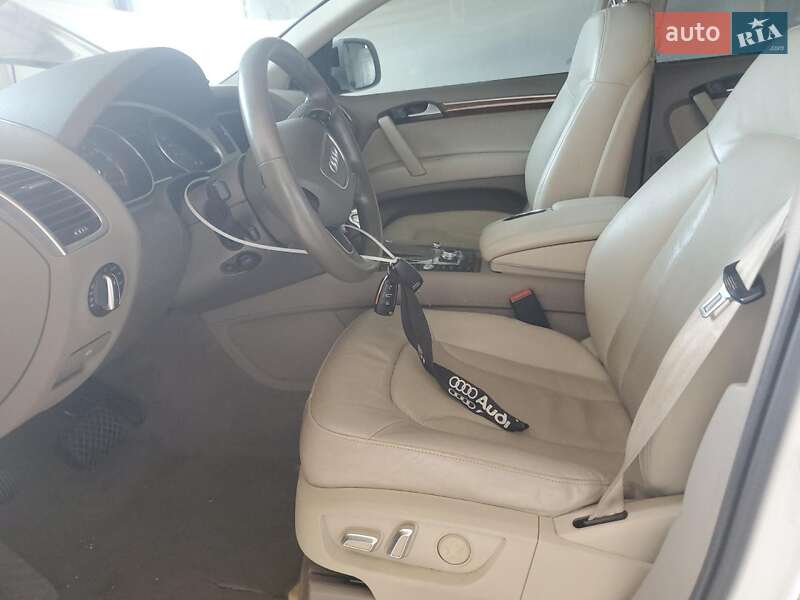 Позашляховик / Кросовер Audi Q7 2014 в Вінниці
