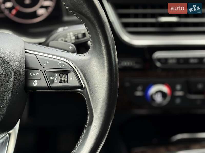 Позашляховик / Кросовер Audi Q7 2016 в Дніпрі