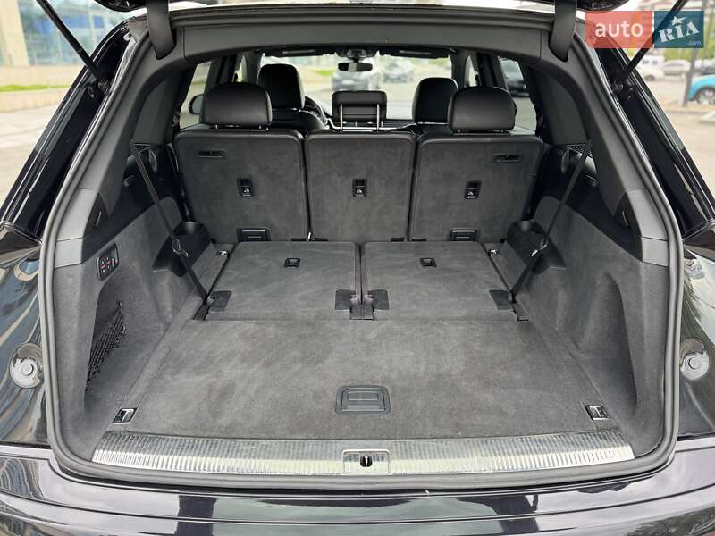 Позашляховик / Кросовер Audi Q7 2016 в Дніпрі
