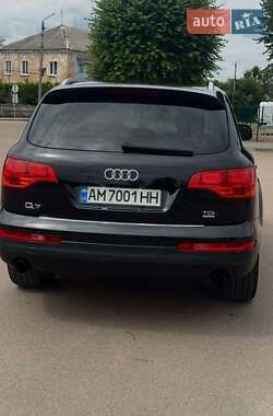 Внедорожник / Кроссовер Audi Q7 2007 в 