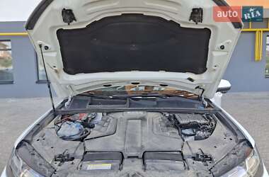 Внедорожник / Кроссовер Audi Q7 2016 в 