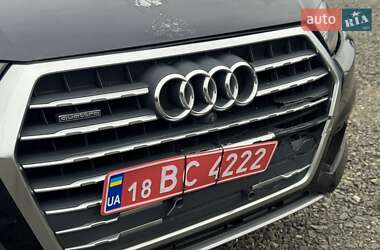 Внедорожник / Кроссовер Audi Q7 2016 в 