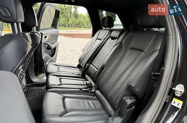 Позашляховик / Кросовер Audi Q7 2016 в 