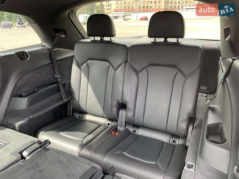 Внедорожник / Кроссовер Audi Q7 2017 в Харькове