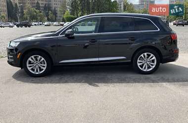 Позашляховик / Кросовер Audi Q7 2017 в 