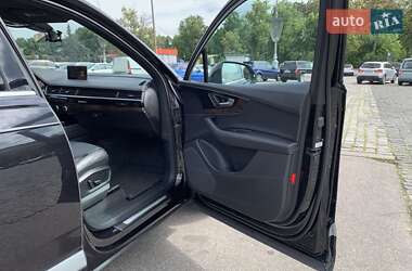Позашляховик / Кросовер Audi Q7 2017 в 