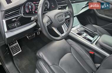 Позашляховик / Кросовер Audi Q7 2020 в 