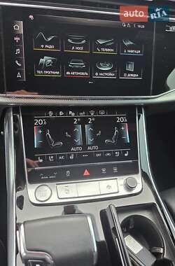 Позашляховик / Кросовер Audi Q7 2020 в 