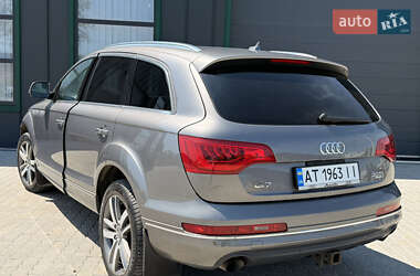 Внедорожник / Кроссовер Audi Q7 2012 в 
