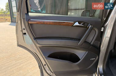 Внедорожник / Кроссовер Audi Q7 2012 в 