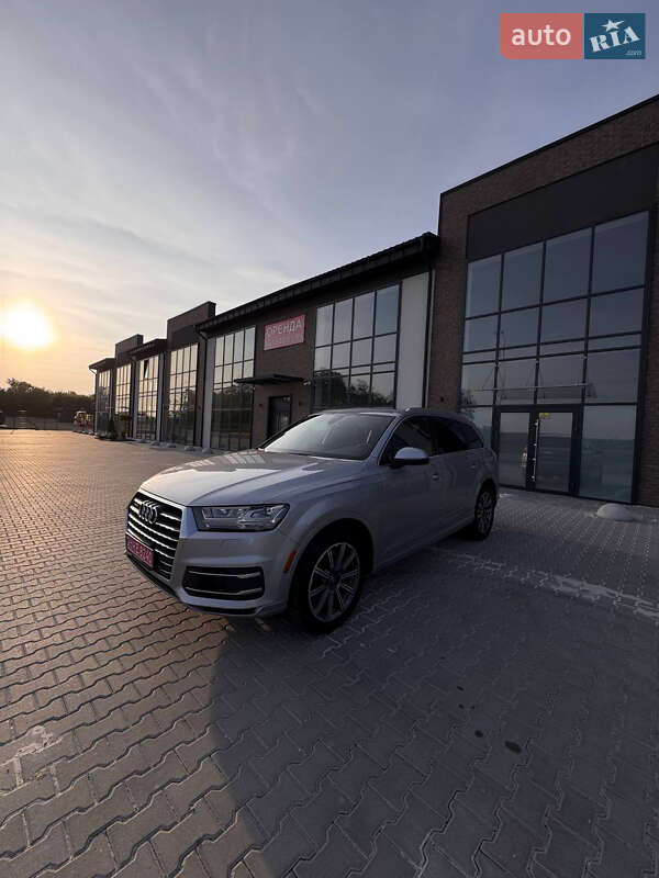 Позашляховик / Кросовер Audi Q7 2017 в Тернополі