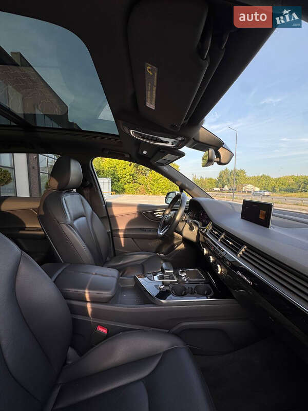 Позашляховик / Кросовер Audi Q7 2017 в Тернополі