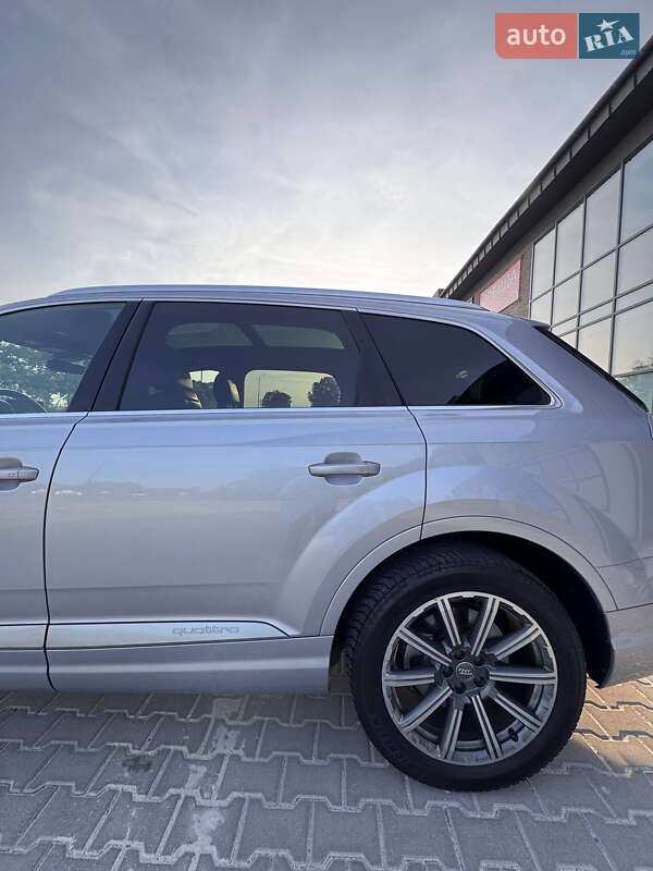 Позашляховик / Кросовер Audi Q7 2017 в Тернополі