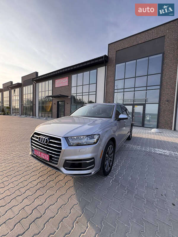 Позашляховик / Кросовер Audi Q7 2017 в Тернополі