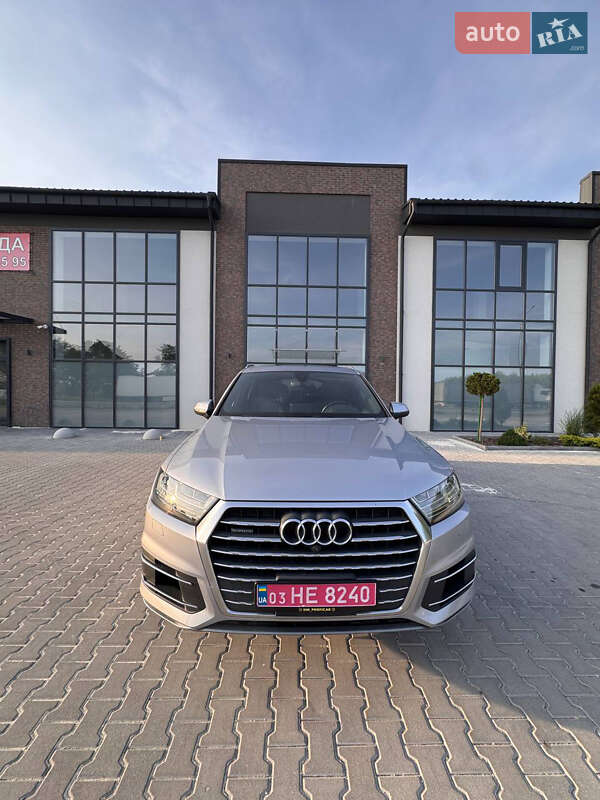 Позашляховик / Кросовер Audi Q7 2017 в Тернополі