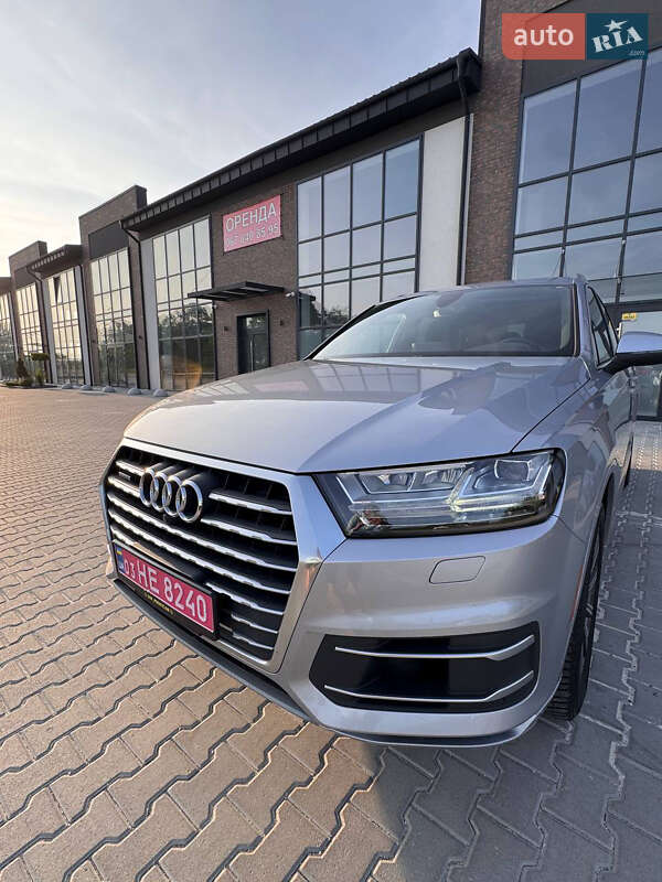 Позашляховик / Кросовер Audi Q7 2017 в Тернополі
