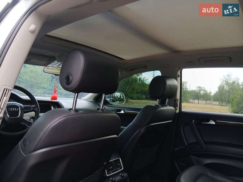 Позашляховик / Кросовер Audi Q7 2010 в Кривому Розі