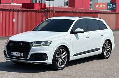 Позашляховик / Кросовер Audi Q7 2016 в 