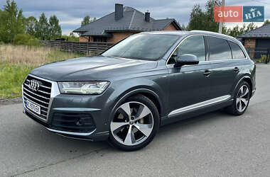 Позашляховик / Кросовер Audi Q7 2017 в 