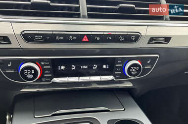 Позашляховик / Кросовер Audi Q7 2017 в 