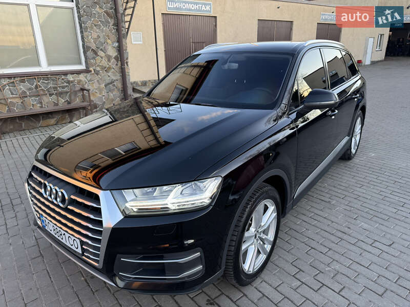 Позашляховик / Кросовер Audi Q7 2015 в Володимирі