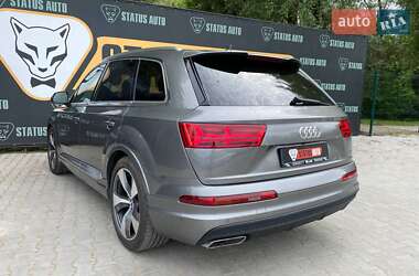 Внедорожник / Кроссовер Audi Q7 2016 в 