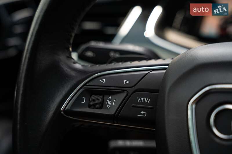 Внедорожник / Кроссовер Audi Q7 2017 в Черновцах
