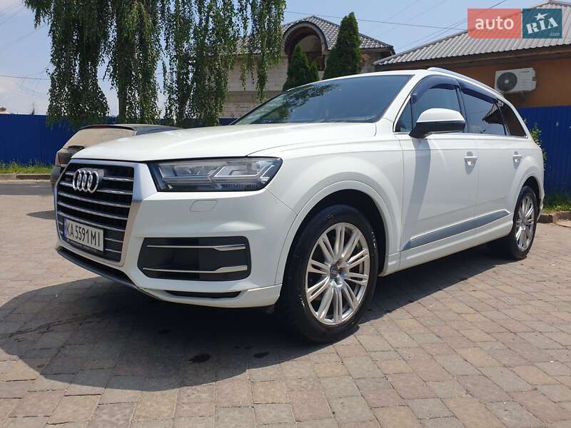 Внедорожник / Кроссовер Audi Q7 2017 в Мукачево