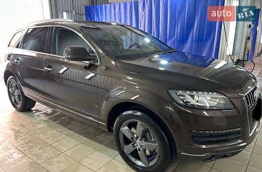 Внедорожник / Кроссовер Audi Q7 2014 в 