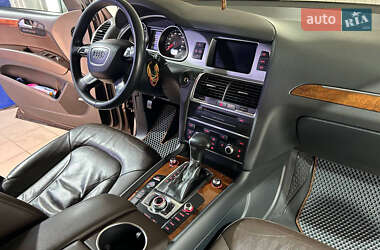 Внедорожник / Кроссовер Audi Q7 2014 в 