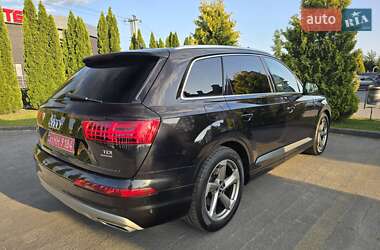 Внедорожник / Кроссовер Audi Q7 2018 в 