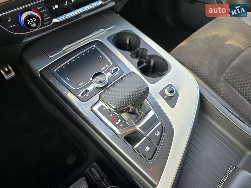 Внедорожник / Кроссовер Audi Q7 2018 в Львове