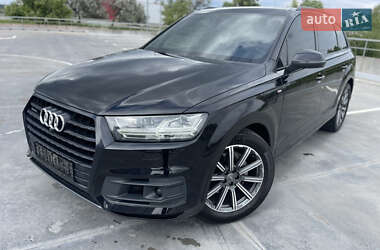 Внедорожник / Кроссовер Audi Q7 2019 в 