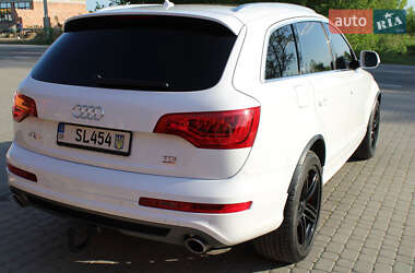 Позашляховик / Кросовер Audi Q7 2011 в 